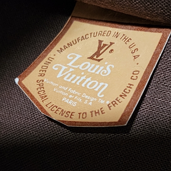 Louis Vuitton Monogram LV Garment Bag Made In USA - Picture 6 of 8